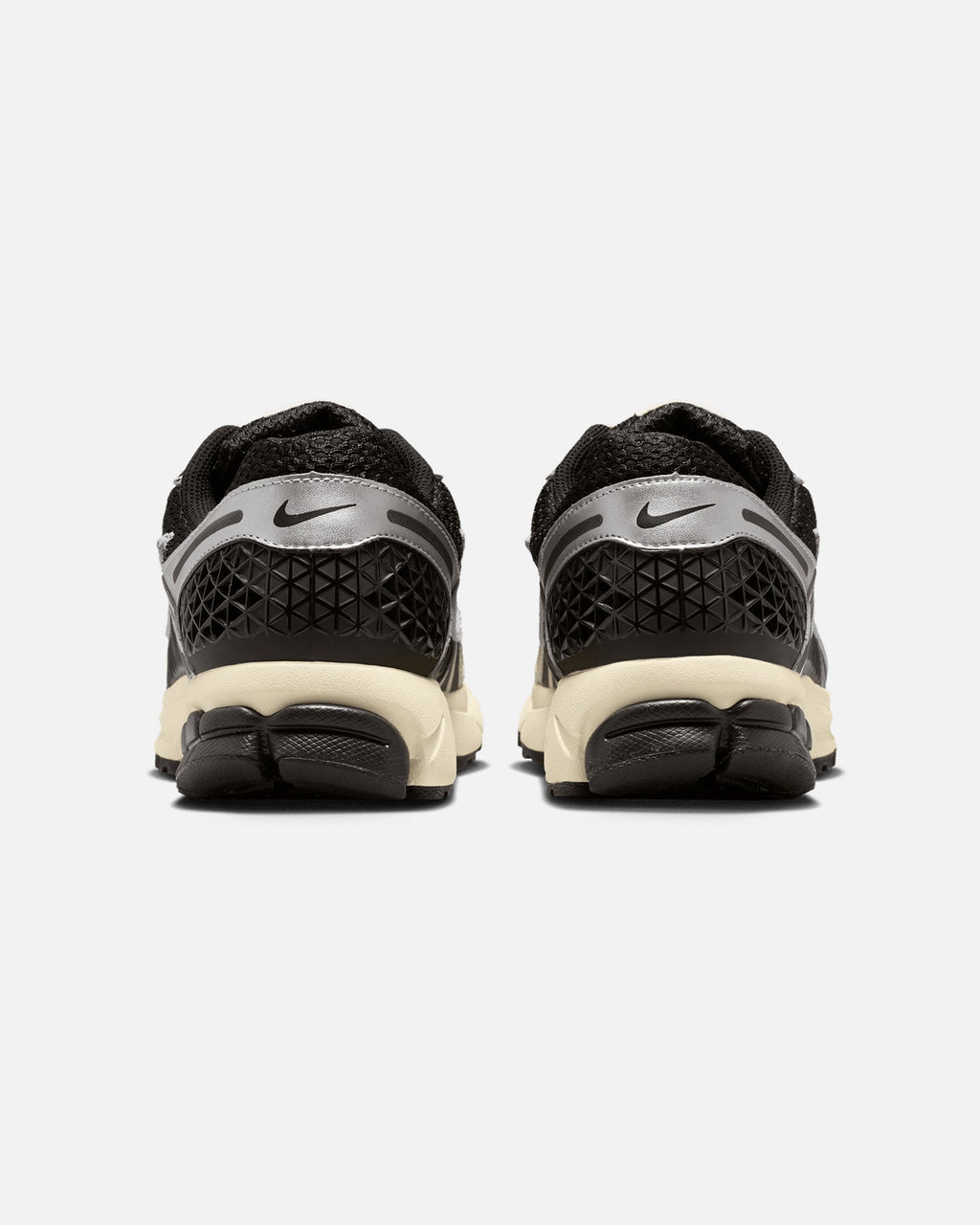 Nike Zoom Vomero 5 Black/Chrome/White