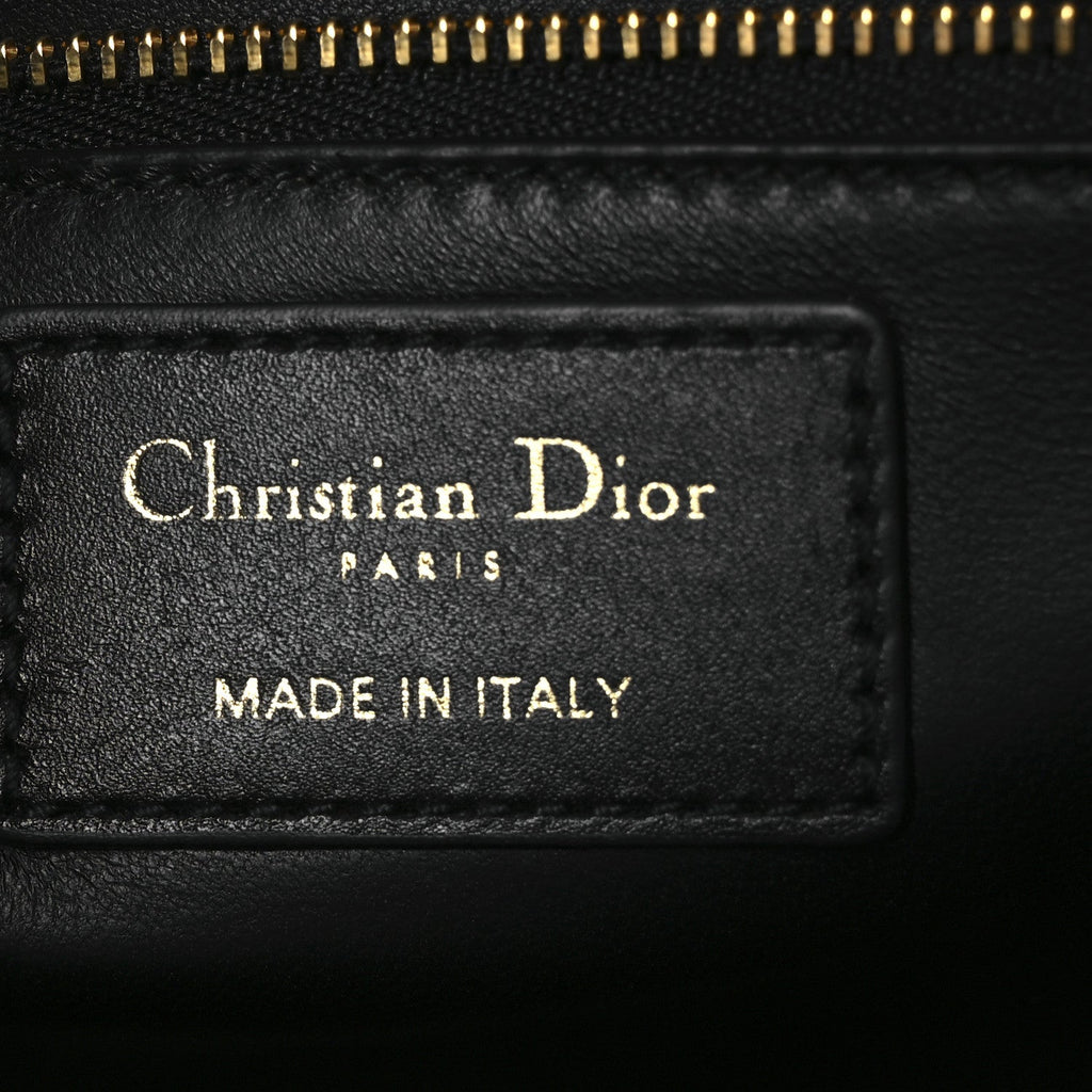 Box Calfskin 30 Montaigne Flap Bag Black