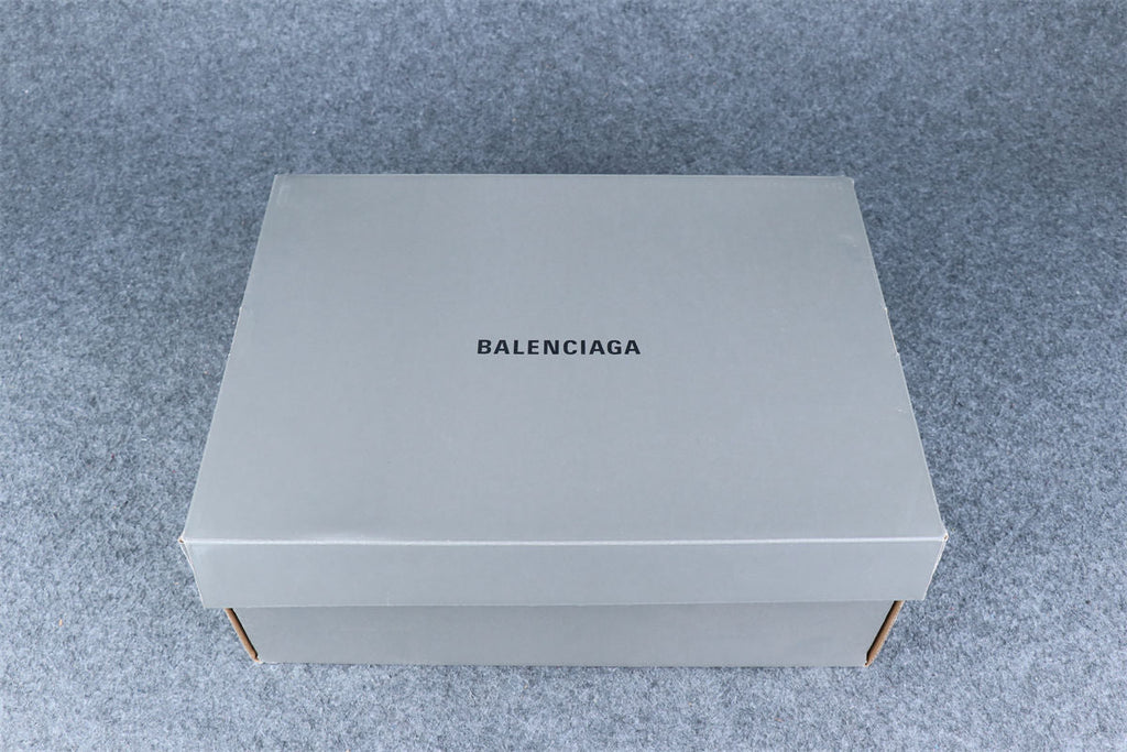 Balenciaga Wmns Runner 'Worn-Out - Beige'
